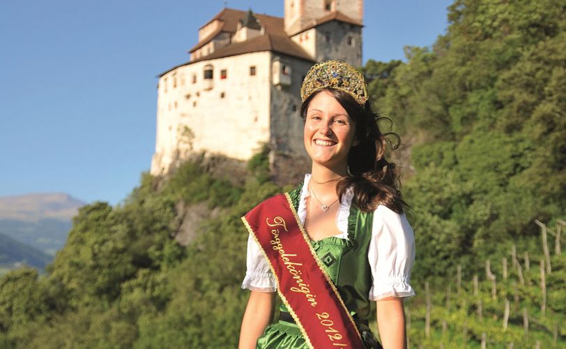 klausen-toerggelen-toerggelekoenigin-carmen-winkler_rotwild