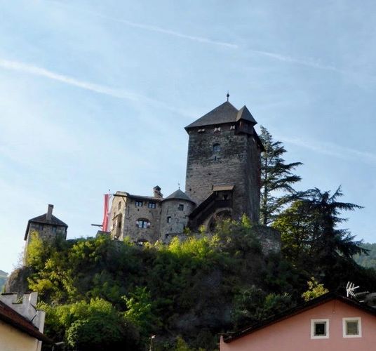 2-schloss-branzoll