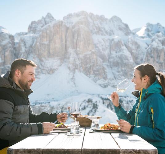 Mittagessen auf einer Skihütte
