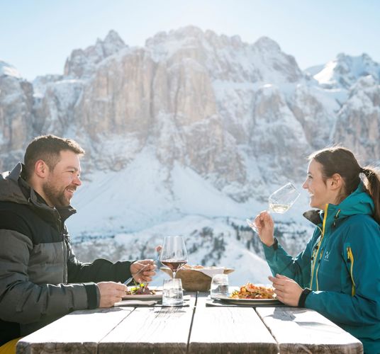 Mittagessen auf einer Skihütte