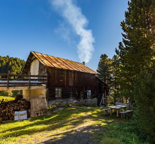 The mountain pine oil distillery on the Barbian mountain pasture