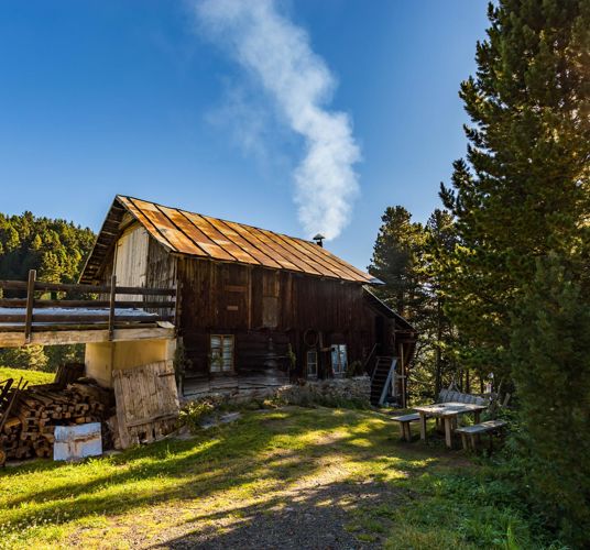 The mountain pine oil distillery on the Barbian mountain pasture