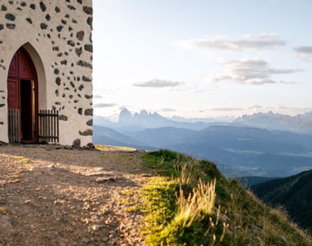 Vista dalla chiesetta sulla Croce di Lazfons