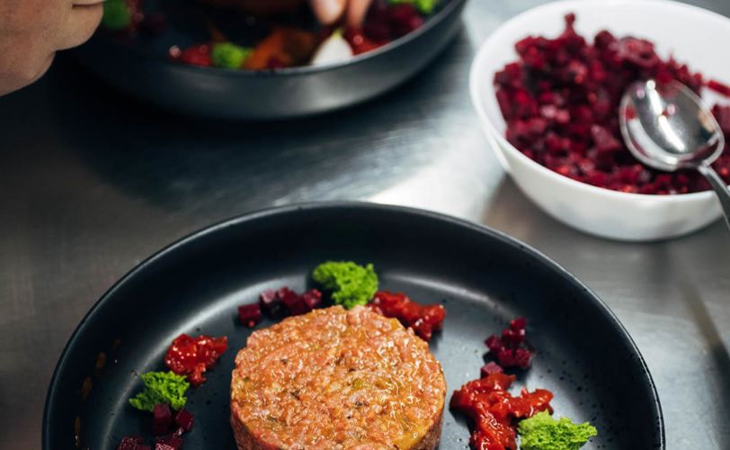 Finishing touches on the steak tartare