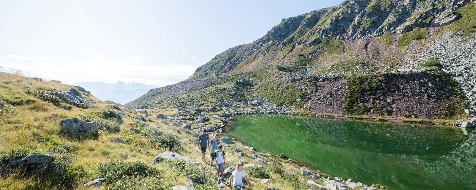 Una famiglia al lago dei Morti