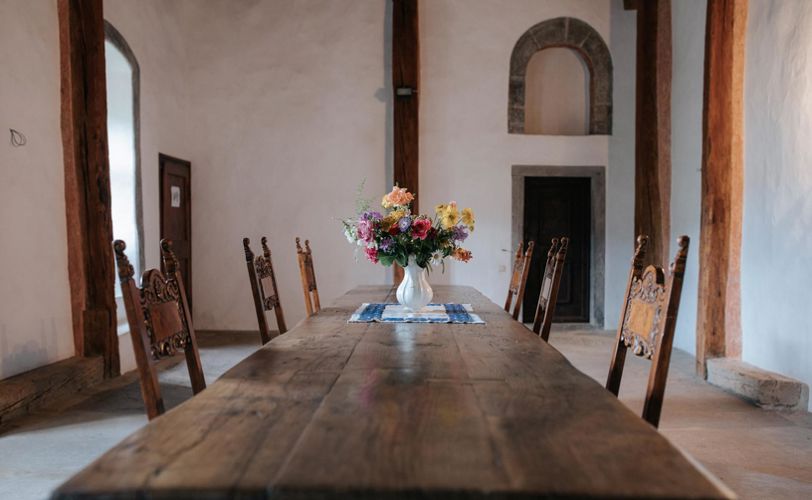 Una grande sala all'interno di Castel Trostburg