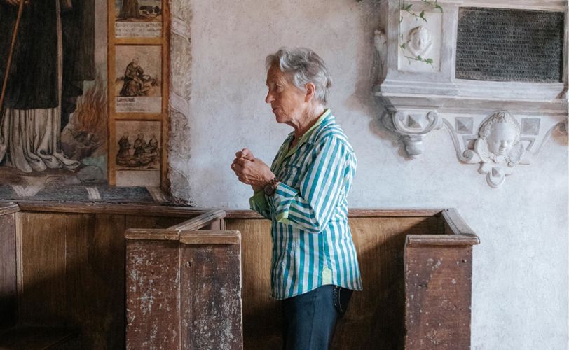 Terese in the chapel of Trostburg Castle